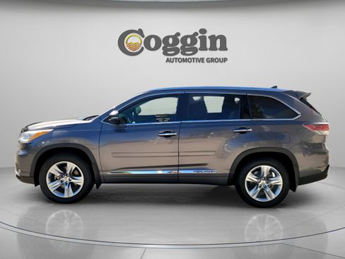 Used 2015 Toyota Highlander Limited Platinum AWD/4WD image 2