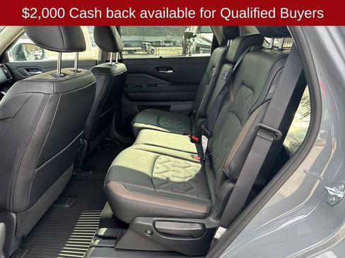 New 2026 Nissan Pathfinder Platinum image 26
