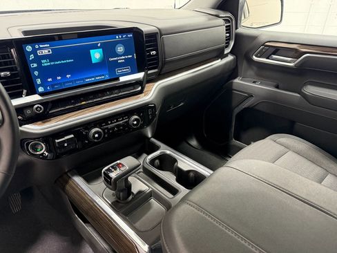 Used 2025 Chevrolet Silverado 1500 RST w/ Convenience Package II AWD/4WD image 12