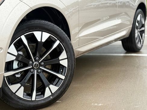 New 2026 Volvo XC60 B5 Plus w/ Protection Package Premier AWD/4WD image 8