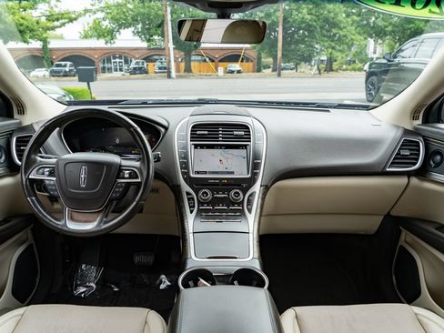 Used 2019 Lincoln Nautilus Reserve w/ Cargo Utility Package AWD/4WD image 9