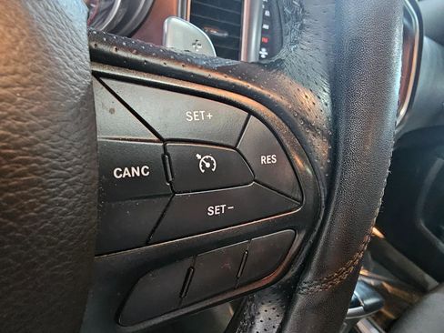 Used 2019 Dodge Charger SXT w/ Driver Confidence Group AWD/4WD image 32