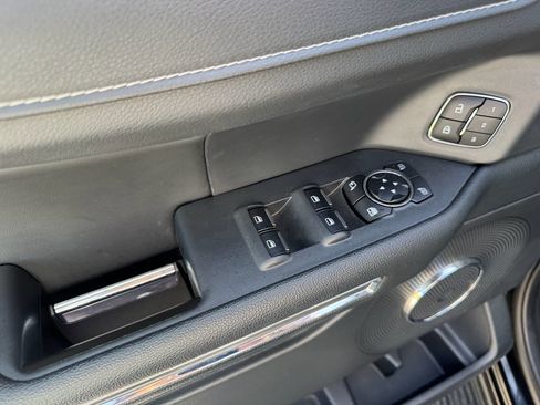 Used 2023 Ford Expedition Max XLT image 39