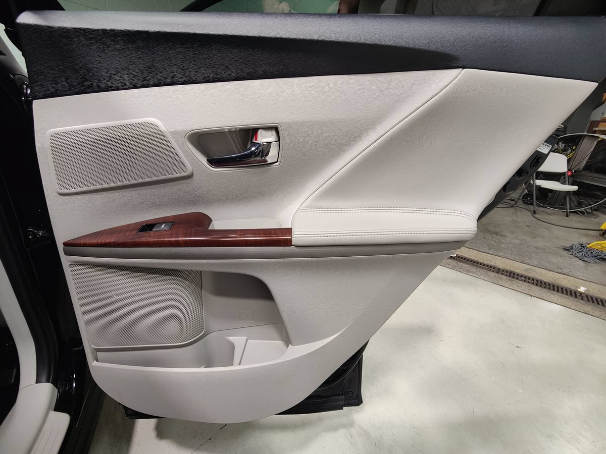 Used 2009 Toyota Venza FWD image 16