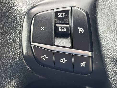 Used 2020 Ford Escape SE image 23