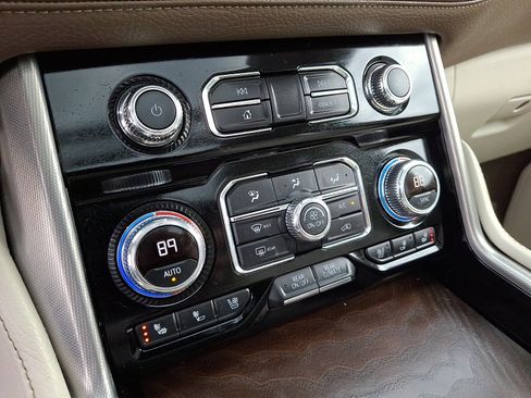 Certified 2022 GMC Yukon Denali w/ Denali Premium Package image 17