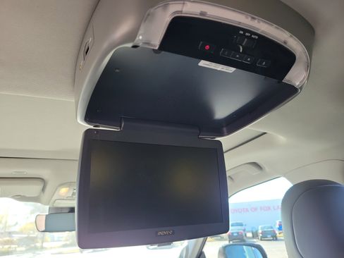 Used 2021 Toyota Highlander Limited image 16