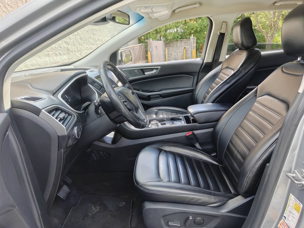 Used 2020 Ford Edge SEL FWD image 11