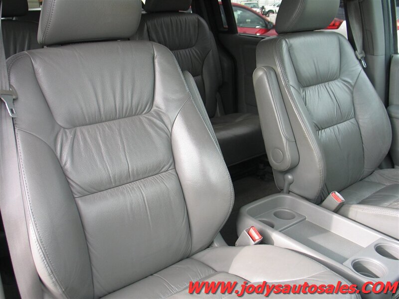Used 2010 Honda Odyssey Touring image 23