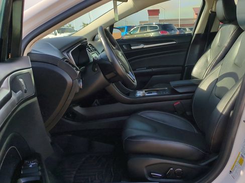 Used 2020 Ford Fusion Titanium image 15