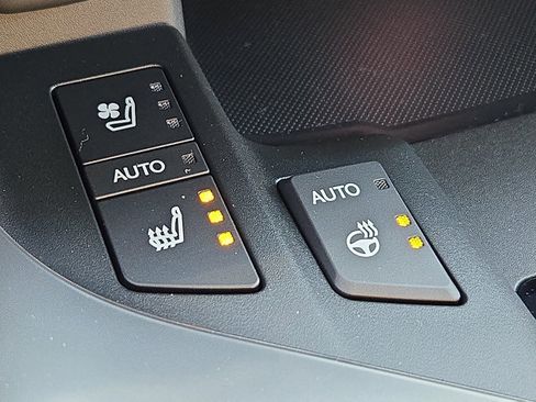 New 2026 Lexus LX 600 4WD w/ Luxury Package image 16