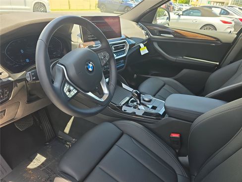 Used 2025 BMW X4 xDrive30i AWD/4WD image 15