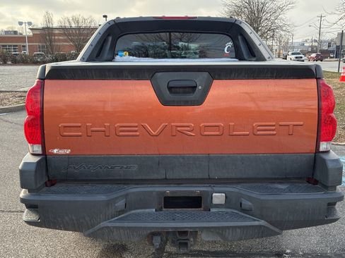 Used 2005 Chevrolet Avalanche LS w/ Sun And Sound Package image 11