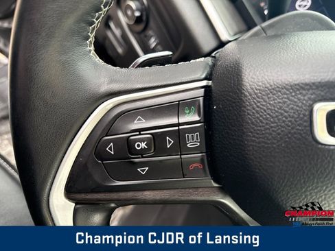 Used 2022 Jeep Grand Cherokee Limited image 40