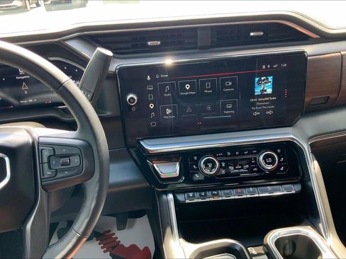 Used 2026 GMC Sierra 2500 Denali Ultimate AWD/4WD image 6