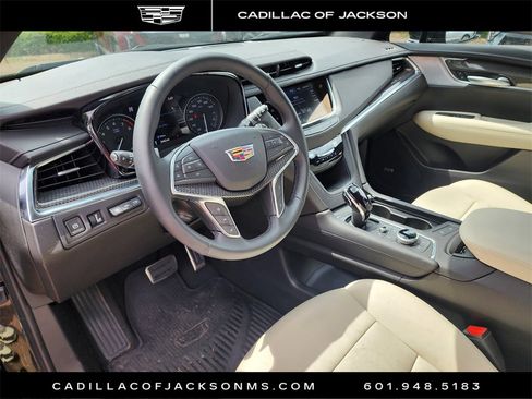 New 2025 Cadillac XT5 Sportv w/ Technology Package image 11