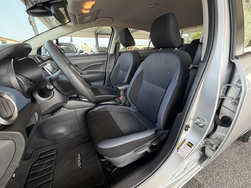 Used 2025 Nissan Versa SV FWD image 10