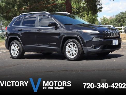 Used 2015 Jeep Cherokee Latitude w/ Comfort/Convenience Group FWD image 1