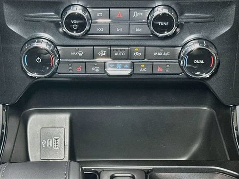 New 2026 Ford F150 XLT w/ Equipment Group 302A MID AWD/4WD image 12