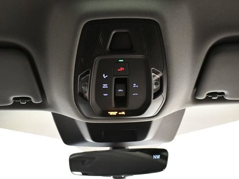 Used 2025 Audi Q5 Premium w/ Convenience Package image 18