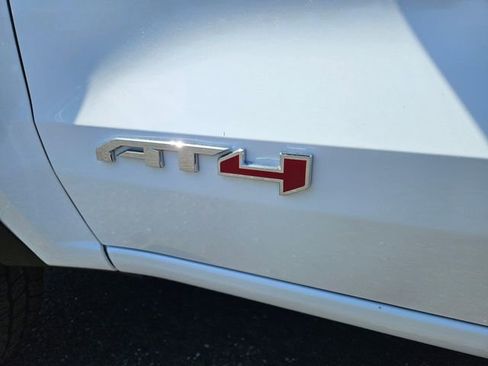 New 2026 GMC Canyon AT4 AWD/4WD image 16