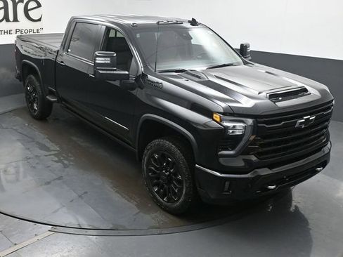 New 2026 Chevrolet Silverado 2500 High Country w/ High Country Premium Package AWD/4WD image 25