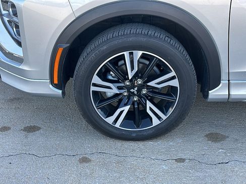 Used 2024 Mitsubishi Eclipse Cross SEL image 3