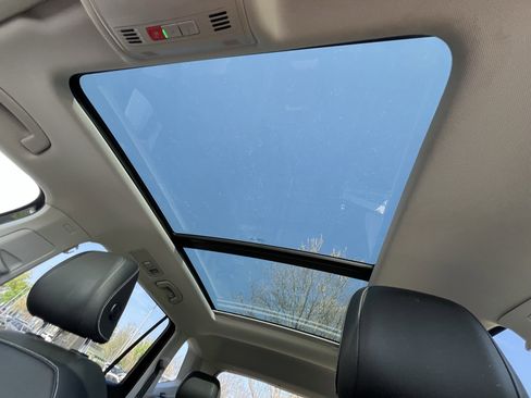 Used 2023 Volkswagen Tiguan SE image 29