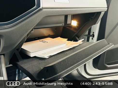 Certified 2025 Audi Q3 2.0T Premium w/ Convenience Package AWD/4WD image 25
