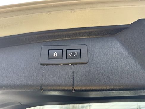 Used 2020 Subaru Outback Premium w/ Popular Package #1 image 14