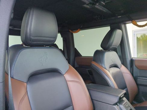 Used 2024 Ford Bronco Outer Banks image 33