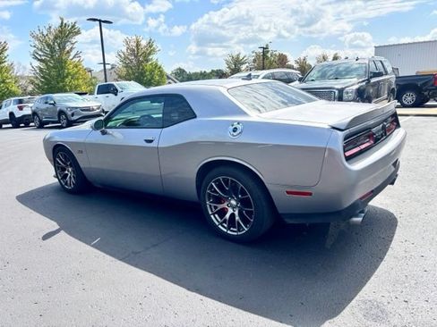 Used 2015 Dodge Challenger SRT w/ Technology Group RWD image 8