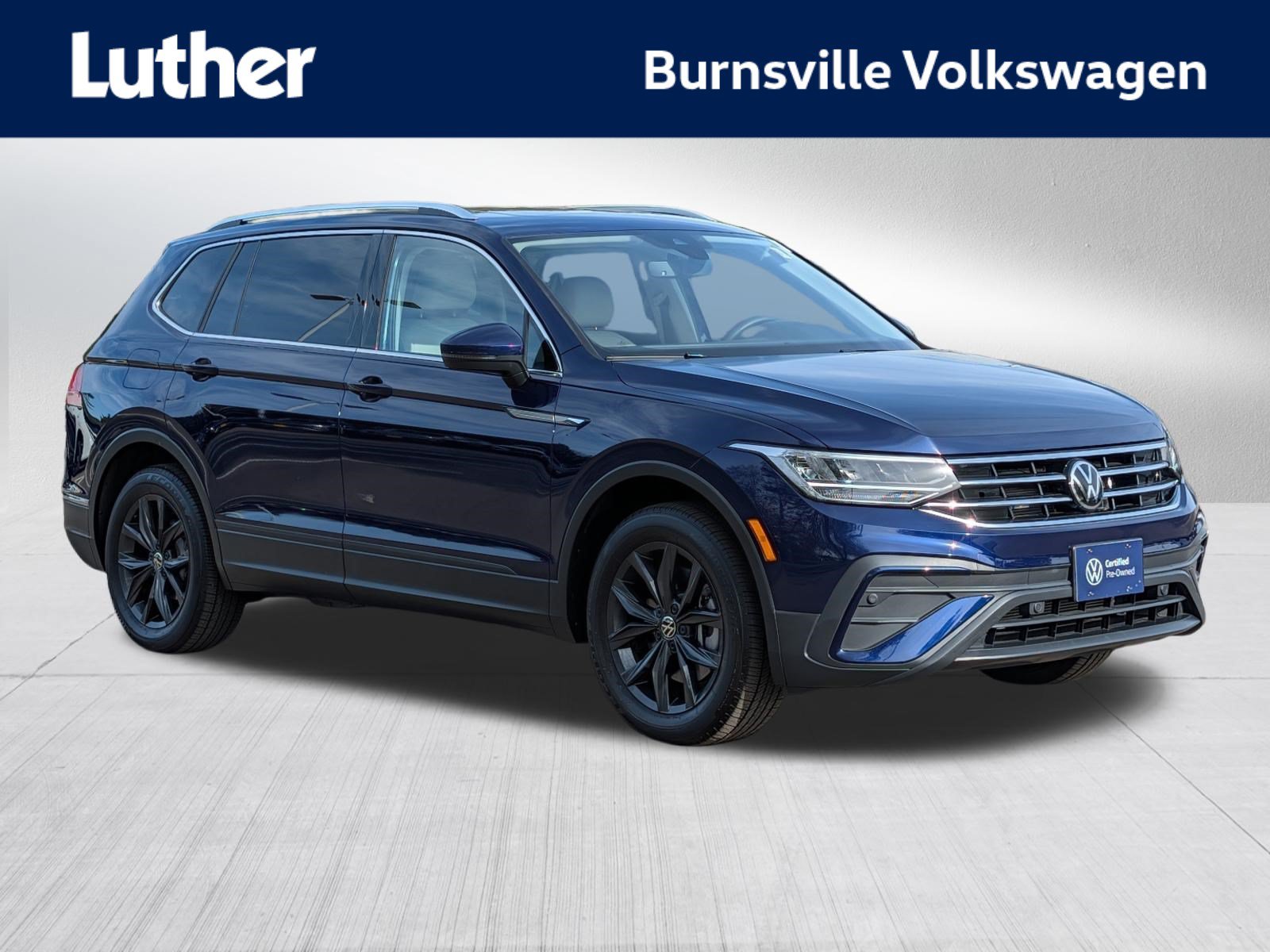 Certified 2024 Volkswagen Tiguan SE AWD/4WD image 1