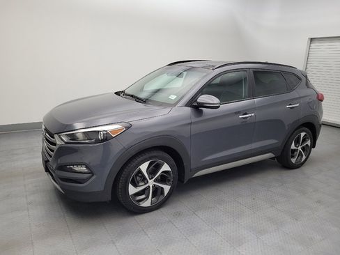 Used 2017 Hyundai Tucson Limited w/ Limited Ultimate Package 03 FWD image 2