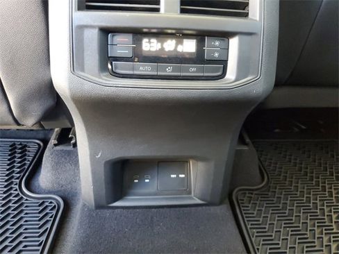 Used 2021 Volkswagen Atlas SE w/ Panoramic Sunroof Package image 12