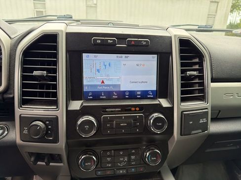 Used 2021 Ford F250 Lariat w/ Lariat Ultimate Package AWD/4WD image 12