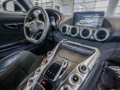 Used 2016 Mercedes-Benz AMG GT S image 19