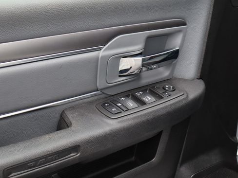 Used 2022 RAM 1500 Classic SLT w/ Electronics Group AWD/4WD image 19