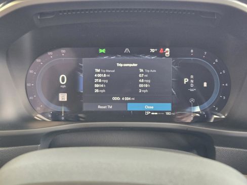 Used 2025 Volvo XC40 B5 Plus w/ Protection Package Premier image 14