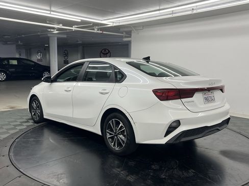 Used 2024 Kia Forte LXS image 3