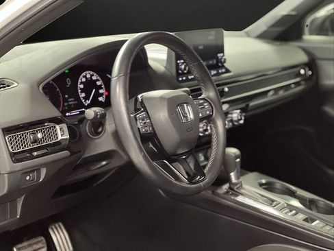 Used 2023 Honda Civic Sport image 16