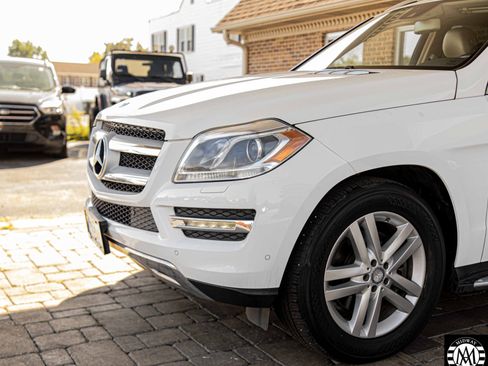 Used 2016 Mercedes-Benz GL 450 4MATIC w/ Premium I Package image 4