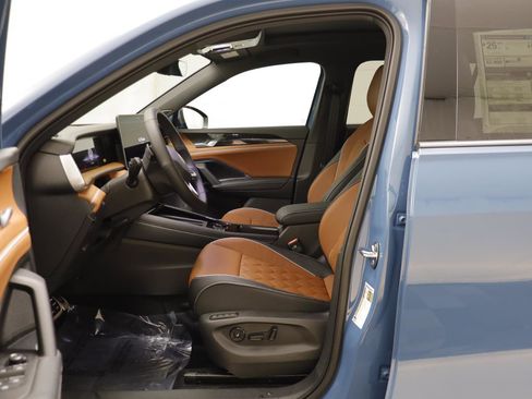 New 2026 Volkswagen Tiguan SEL R-Line image 5