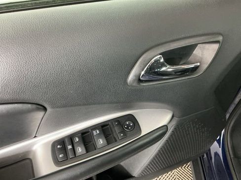 Used 2018 Dodge Journey SE FWD image 12