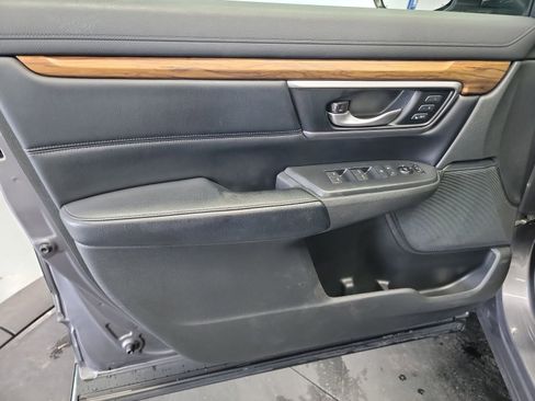 Used 2018 Honda CR-V Touring image 13