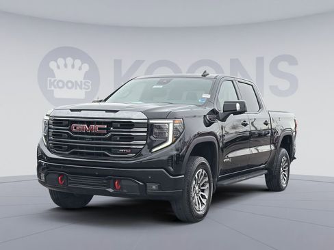 Used 2022 GMC Sierra 1500 AT4 w/ AT4 Premium Package image 1