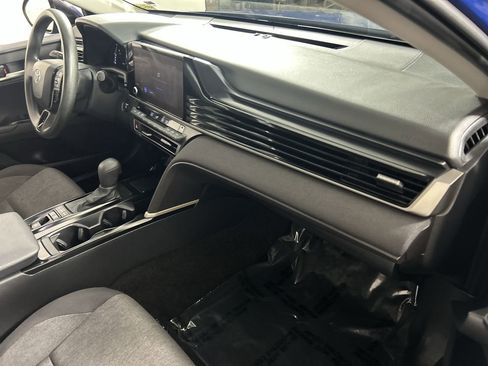 Used 2025 Toyota Camry LE image 26