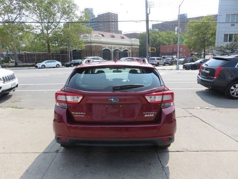 Used 2017 Subaru Impreza 2.0i Limited AWD/4WD image 8