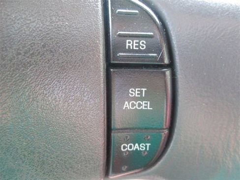 Used 2003 Ford E-450 and Econoline 450 image 37