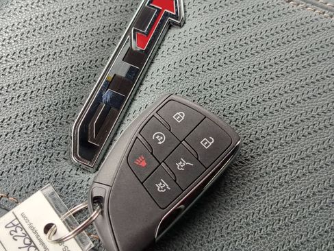 Used 2025 GMC Yukon AT4 w/ AT4 Premium Package AWD/4WD image 33